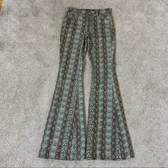 BDG Denim - BDG Flared Wide Leg Jeans in Brown Snake Print